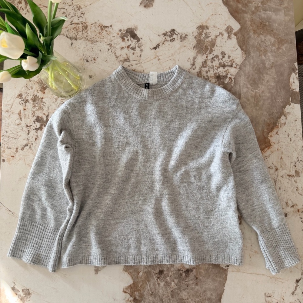 H&M Light Gray Women's Crew Neck Sweater